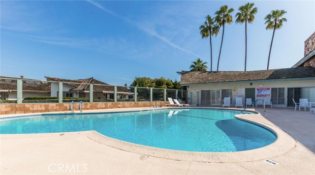 Detail Gallery Image 2 of 38 For 22679 Nadine Cir #B,  Torrance,  CA 90505 - 2 Beds | 1/1 Baths