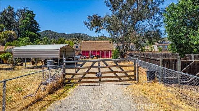 Detail Gallery Image 2 of 15 For 21587 Grand Ave, Wildomar,  CA 92595 - 2 Beds | 1 Baths