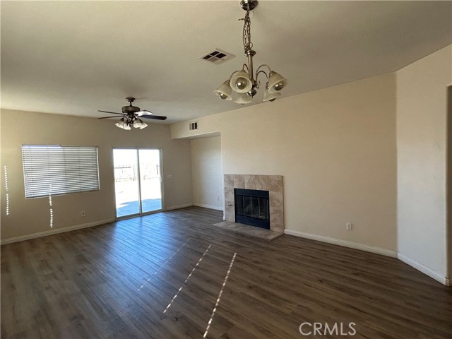 Detail Gallery Image 13 of 14 For 10514 Inyo Ct, Adelanto,  CA 92301 - 3 Beds | 2 Baths