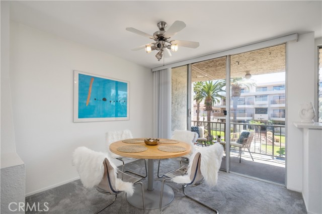 555 Esplanade, Redondo Beach, California 90277, 2 Bedrooms Bedrooms, ,2 BathroomsBathrooms,Residential,For Sale,Esplanade,SB25176397