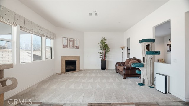 Detail Gallery Image 5 of 75 For 4727 W Vahan Ct, Lancaster,  CA 93536 - 5 Beds | 4 Baths