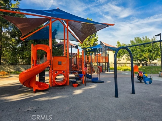 Detail Gallery Image 21 of 25 For 9525 Sylmar Ave #2,  Panorama City,  CA 91402 - 2 Beds | 2 Baths