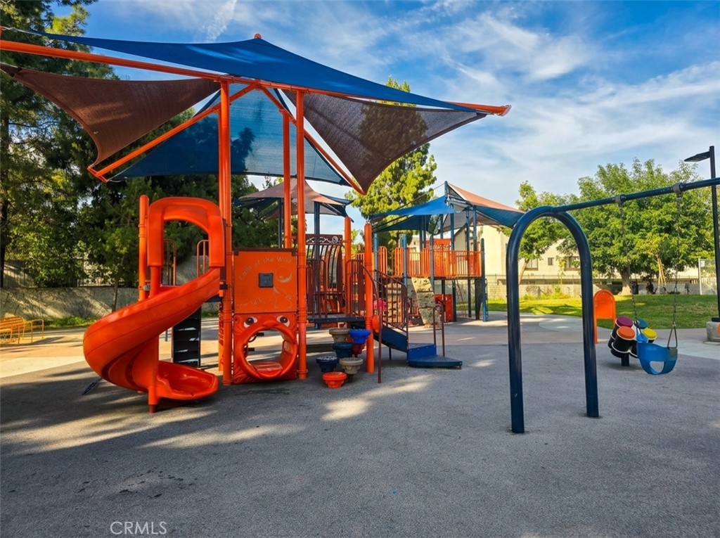 https://media.crmls.org/medias/dd97f008-6273-472c-9c75-8a00902c4ace.jpg?preset=X-Large