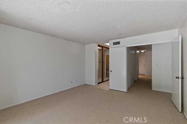 Detail Gallery Image 13 of 31 For 23943 via Rosa Linda, Valencia,  CA 91355 - 3 Beds | 2 Baths