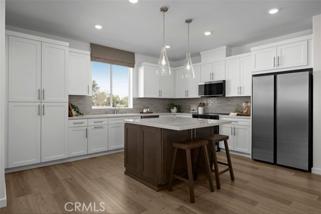 Detail Gallery Image 3 of 5 For 6648 via Vista, Pico Rivera,  CA 90660 - 3 Beds | 3/1 Baths