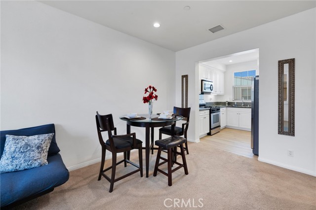 Detail Gallery Image 10 of 52 For 3262 S Westmont Ln #8,  Ontario,  CA 91761 - 2 Beds | 2 Baths