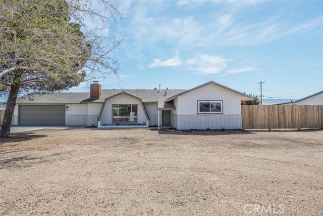 Detail Gallery Image 2 of 17 For 12407 Tonikan Rd, Apple Valley,  CA 92308 - 3 Beds | 2/1 Baths