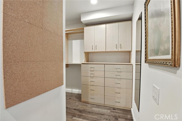 Detail Gallery Image 30 of 46 For 2203 3rd St #1,  Santa Monica,  CA 90405 - 2 Beds | 2/1 Baths
