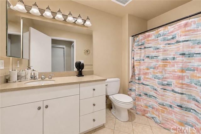 2 Bed Home for Sale in Van Nuys, California