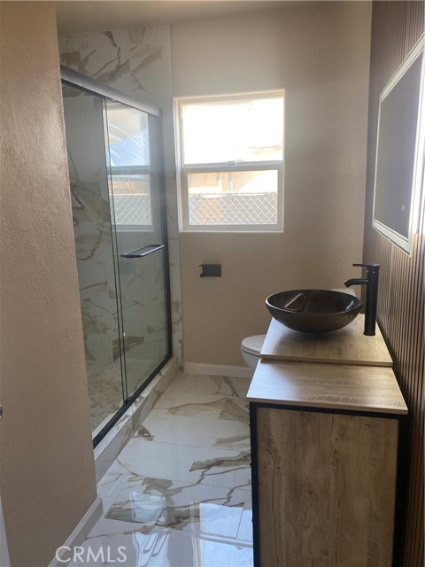 Detail Gallery Image 12 of 14 For 2728 Kentucky, Bakersfield,  CA 93306 - 2 Beds | 1 Baths