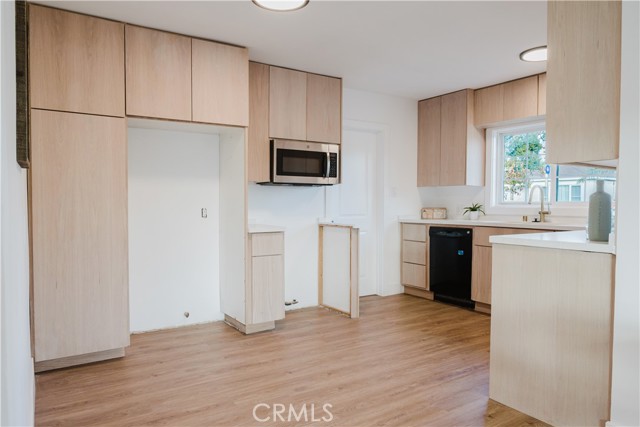 14631 S Condon Ave, Lawndale CA: https://media.crmls.org/medias/dd99e2a6-7849-400e-83f7-6b8b1b8415f6.jpg