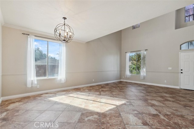 7538 N Erie Avenue, Fresno CA: https://media.crmls.org/medias/dd9a0ec9-b140-4df5-9d8f-057215c58358.jpg