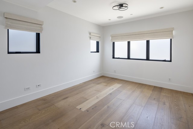 Detail Gallery Image 4 of 10 For 616 .5 Acacia, Corona Del Mar,  CA 92625 - 2 Beds | 2/1 Baths