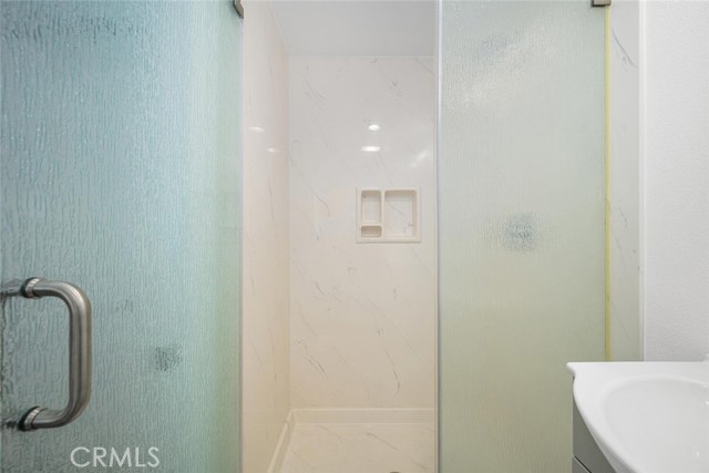 13781 Alderwood Lane, Seal Beach CA: https://media.crmls.org/medias/dd9ab9a3-980c-4bed-bb37-527679ea554e.jpg