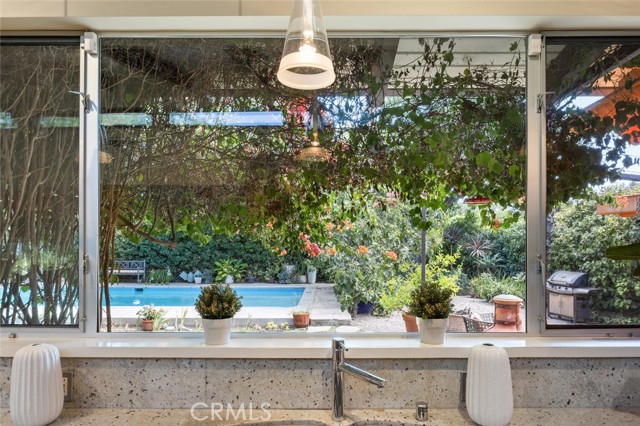 Detail Gallery Image 18 of 55 For 17610 Chase St, Northridge,  CA 91325 - 4 Beds | 3 Baths