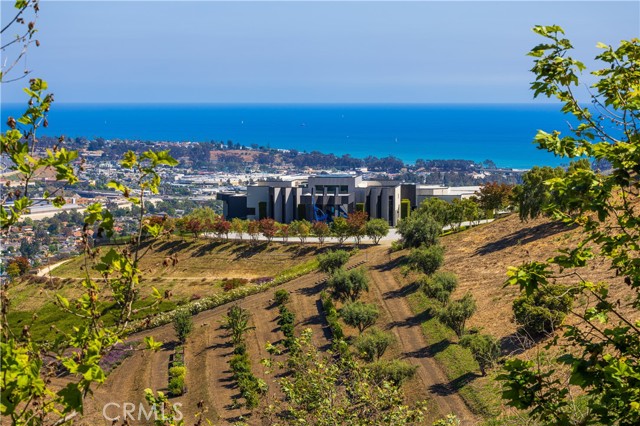 13 Old Ranch Road, Laguna Niguel CA: https://media.crmls.org/medias/dd9d8085-5714-4f66-b02a-ce7a14a6d84f.jpg