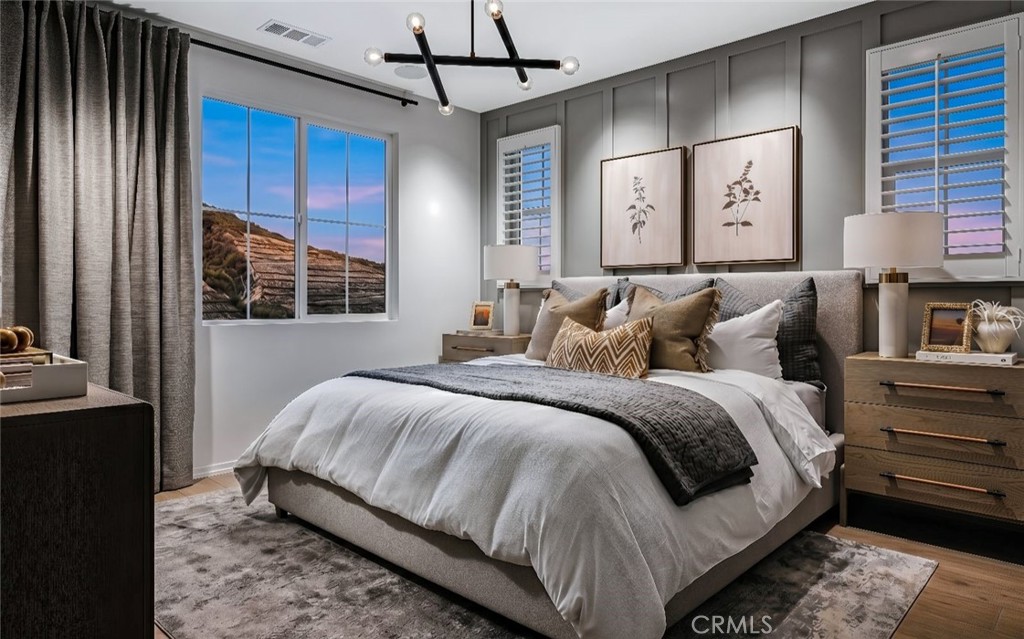https://media.crmls.org/medias/dd9d99f1-cca0-4f51-9d6b-edbec7c76009.jpg?preset=X-Large