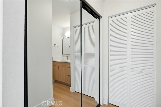 8601 International Avenue, Canoga Park CA: https://media.crmls.org/medias/dd9e34ae-f4a9-4065-b79a-42ce4e463769.jpg