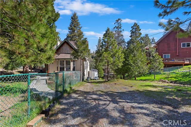 Detail Gallery Image 33 of 40 For 858 Grass Valley Rd, Lake Arrowhead,  CA 92352 - 4 Beds | 2/1 Baths