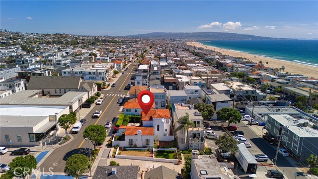 Detail Gallery Image 7 of 11 For 921 Highland Ave, Manhattan Beach,  CA 90266 - 5 Beds | 4 Baths