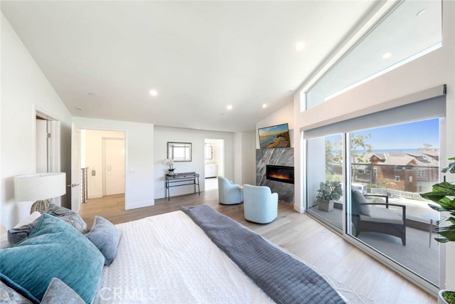 Detail Gallery Image 19 of 25 For 3918 E Coast Highway, Corona Del Mar,  CA 92625 - 3 Beds | 2/1 Baths