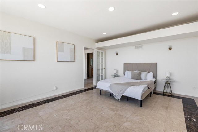 Detail Gallery Image 39 of 71 For 6780 Crest Rd, Rancho Palos Verdes,  CA 90275 - 6 Beds | 5/1 Baths