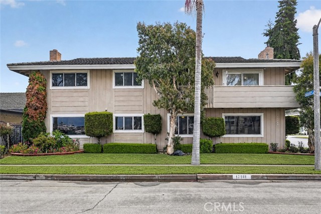 17188 Edgewater