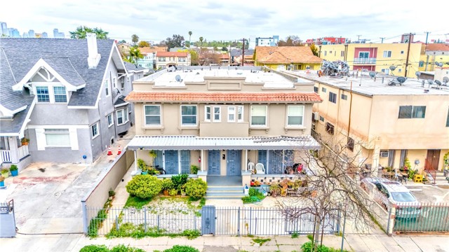 3102 Kenwood Avenue, Los Angeles CA: https://media.crmls.org/medias/dda06990-3e7e-4f40-b25a-8f08acf0f96e.jpg