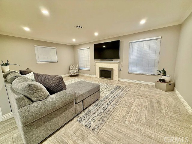 Detail Gallery Image 3 of 9 For 642 W Wilson St, Costa Mesa,  CA 92627 - 3 Beds | 2 Baths
