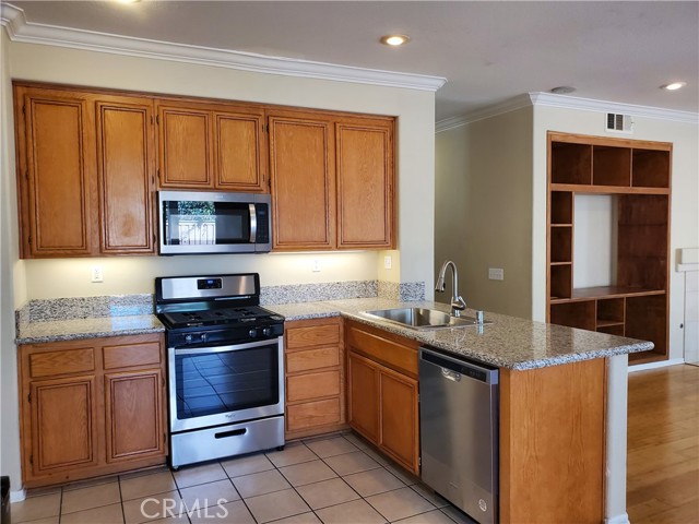 Detail Gallery Image 11 of 43 For 23641 Groveland Pl, Murrieta,  CA 92562 - 5 Beds | 3 Baths