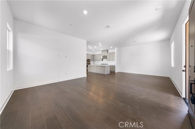 129 Great Park Blvd, Irvine CA: https://media.crmls.org/medias/dda13ca5-e285-4725-a520-f1fc9ead252f.jpg