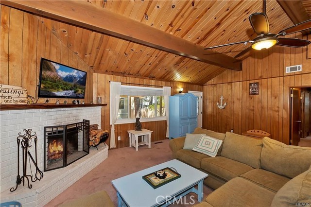 Detail Gallery Image 5 of 28 For 589 St Anton Ct, Big Bear Lake,  CA 92315 - 3 Beds | 1/1 Baths