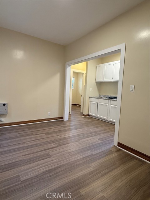 Detail Gallery Image 6 of 13 For 1944 New England St, Los Angeles,  CA 90007 - 2 Beds | 1 Baths