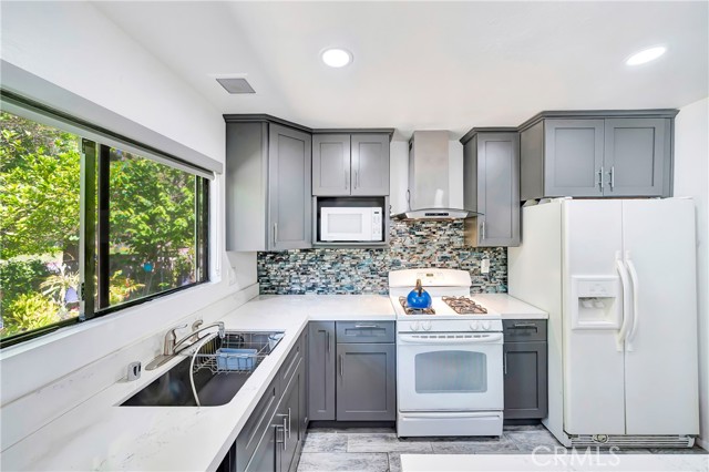 Detail Gallery Image 14 of 37 For 7035 Jon Allan Dr, North Hollywood,  CA 91605 - 3 Beds | 2 Baths