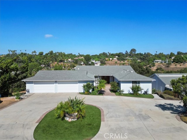 Detail Gallery Image 1 of 38 For 2906 Amber Vista, Fallbrook,  CA 92028 - 3 Beds | 2 Baths