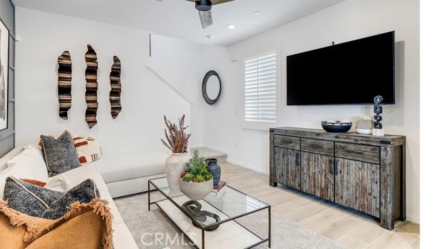 Detail Gallery Image 7 of 20 For 1303 Galaxy Way, Rialto,  CA 92376 - 3 Beds | 2/1 Baths