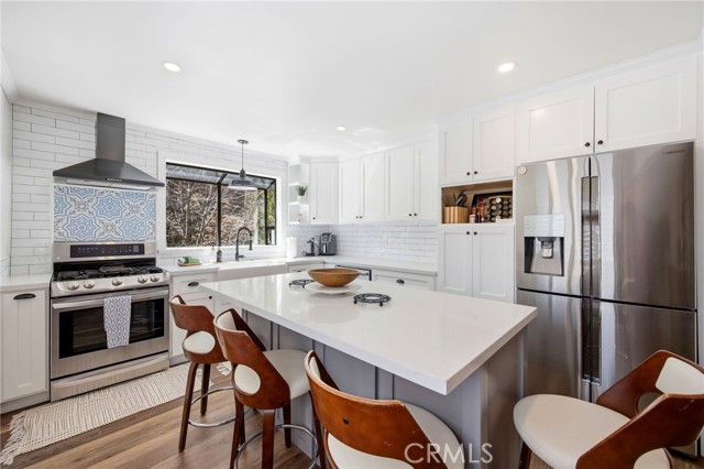 528 Brentwood, Lake Arrowhead CA: https://media.crmls.org/medias/dda40965-2fe5-47c4-8c16-a2004dbef04d.jpg