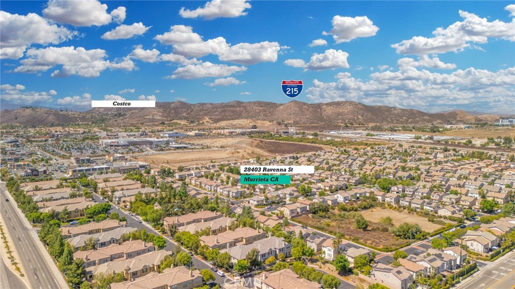 https://media.crmls.org/medias/dda448c6-39ca-4481-8e04-775d65e43ad7.jpg?preset=X-Large