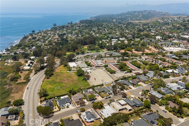 231 Salida Del Sol, Santa Barbara CA: https://media.crmls.org/medias/dda4aae0-554a-470a-806a-d70ccc1928f6.jpg