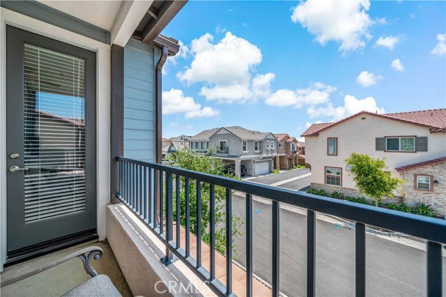 15210 Horizon Street, Fontana CA: https://media.crmls.org/medias/dda53fe2-9051-41ab-98c3-414126a2ca76.jpg
