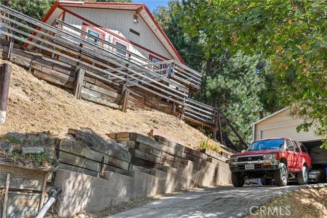 Detail Gallery Image 2 of 19 For 23034 Cedar Way, Crestline,  CA 92325 - 3 Beds | 1 Baths