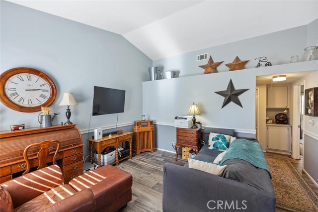 Detail Gallery Image 4 of 31 For 28123 Seco Canyon #94,  Saugus,  CA 91390 - 2 Beds | 2 Baths