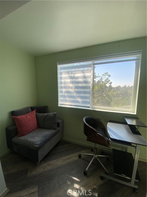 631 1/2 Benson Way, Thousand Oaks CA: https://media.crmls.org/medias/dda76fdc-a797-44c7-808e-92b598c4d9bd.jpg