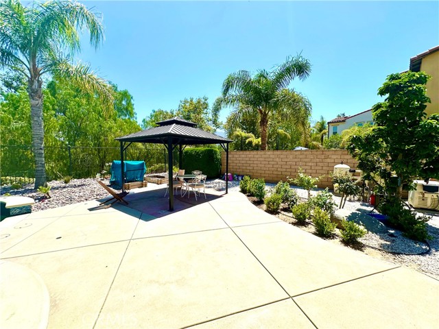 Detail Gallery Image 21 of 23 For 4359 Altivo Ln, Corona,  CA 92883 - 5 Beds | 3 Baths