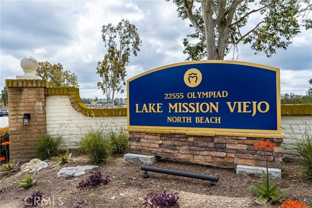 26065 Las Flores, Mission Viejo CA: https://media.crmls.org/medias/dda8246e-e614-49c2-a2c9-9da38370b442.jpg