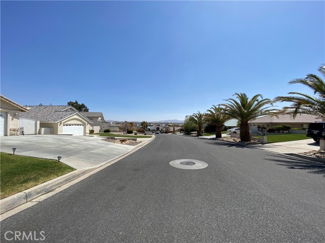 17815 Honeycomb Lane, Victorville, California 92395, ,Land,For Sale,17815 Honeycomb Lane,CRHD23065277