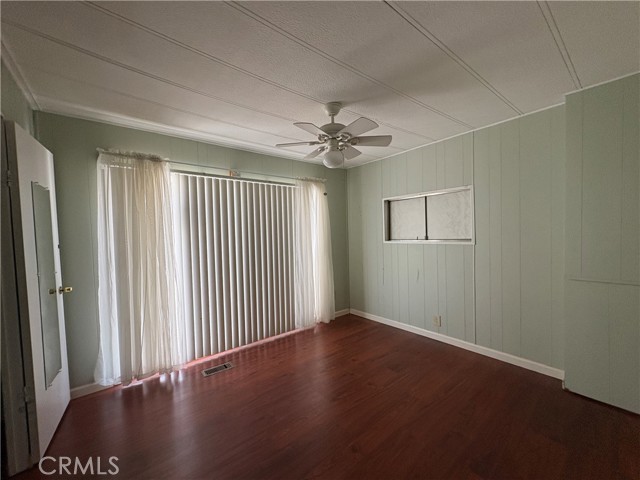 21100 State Street, San Jacinto CA: https://media.crmls.org/medias/dda8ce6e-fac9-4ec6-9df6-5dacc30302ce.jpg