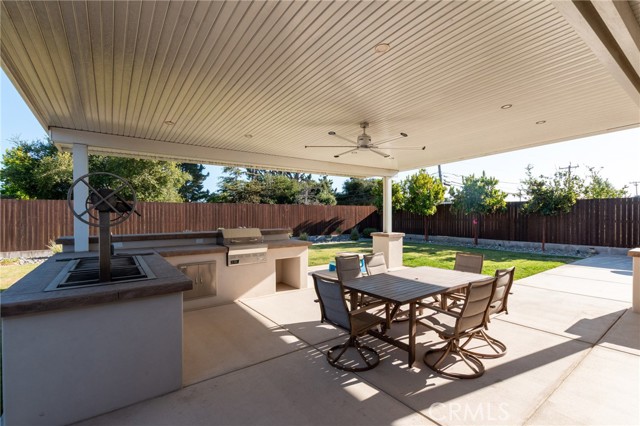1216 Shady Glen Court, Santa Maria CA: https://media.crmls.org/medias/dda92781-d58e-4c69-bca5-09b8ba085e81.jpg