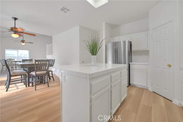 13207 Eastview, Victorville CA: https://media.crmls.org/medias/dda98743-b7cd-4e18-8fca-37da2cd9504b.jpg