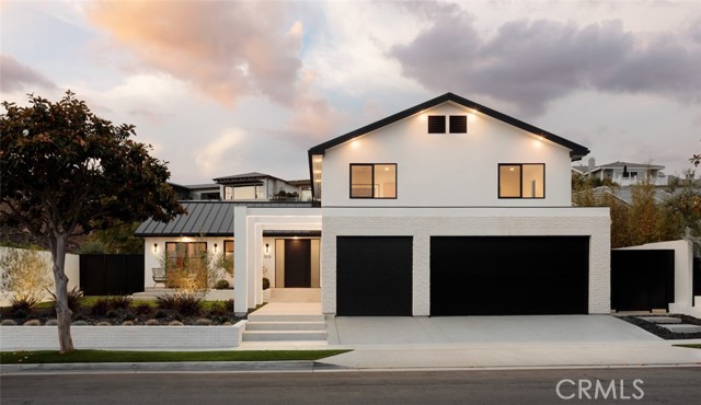 Detail Gallery Image 2 of 72 For 919 Sandcastle R, Corona Del Mar,  CA 92625 - 5 Beds | 4 Baths